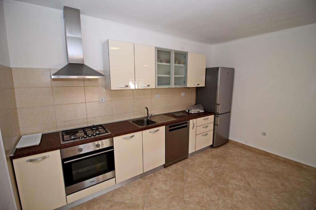 Apartment Lucija Vela Luka Esterno foto