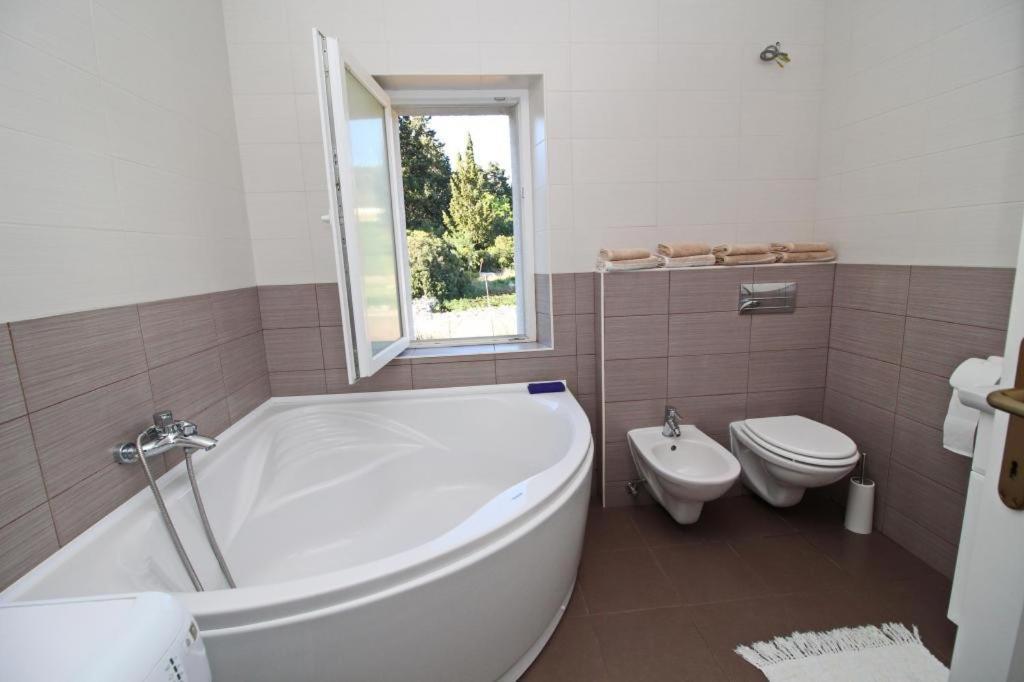 Apartment Lucija Vela Luka Esterno foto