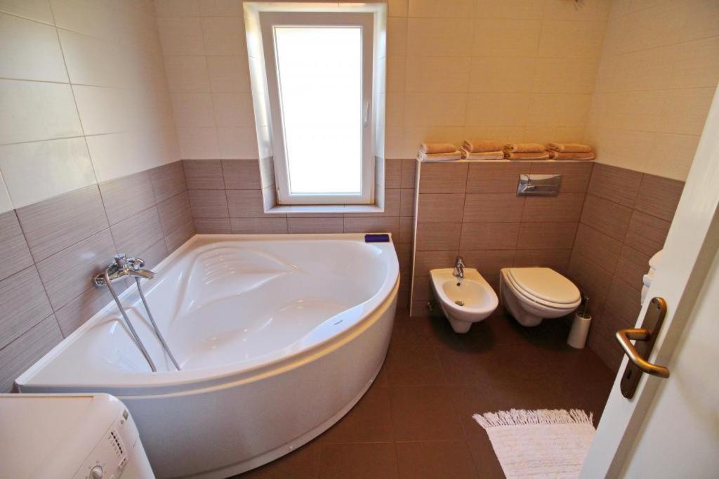 Apartment Lucija Vela Luka Esterno foto