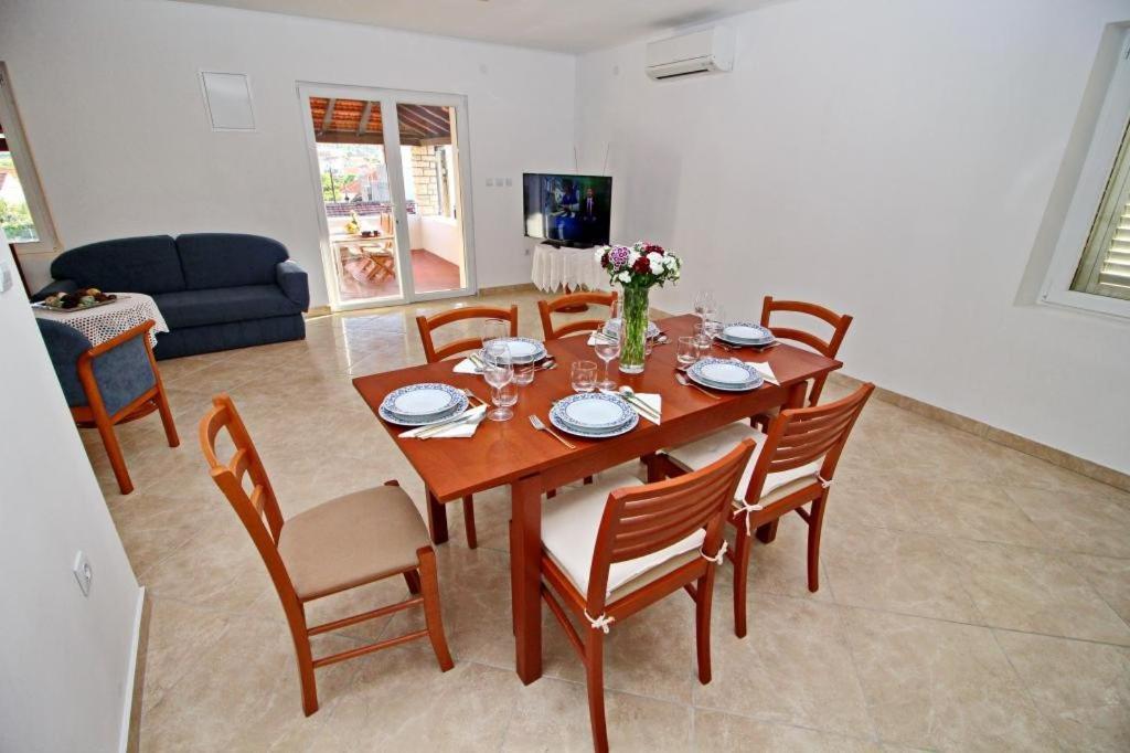 Apartment Lucija Vela Luka Esterno foto